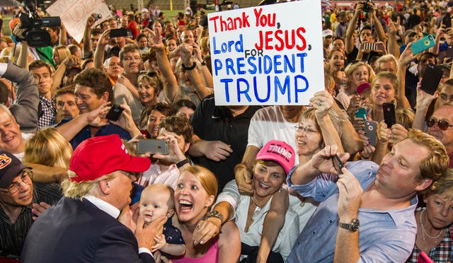 These Stats Show Why White Evangelicals Support Trump – While Black Evangelicals Don’t